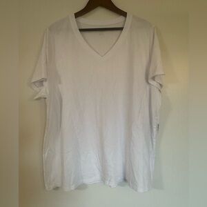 Calvin Klein Women’s V-Neck White Performance Tee NWT Size 2XL